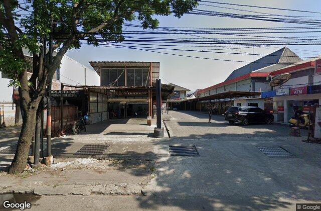 Street View of Impressive Padel Court