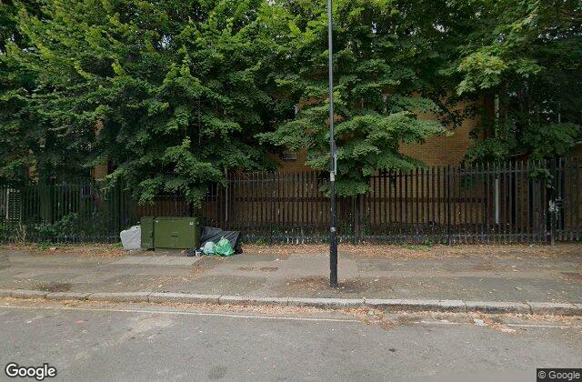 Street View of Padel and Coffee