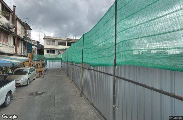 Street View of Padel Tennis Bangkok: Open 24 Hours at Banthat Thong Road. (สนามกีฬาปาเดลถนนบรรทัดทอง เปิด 24 ชั่วโมง)