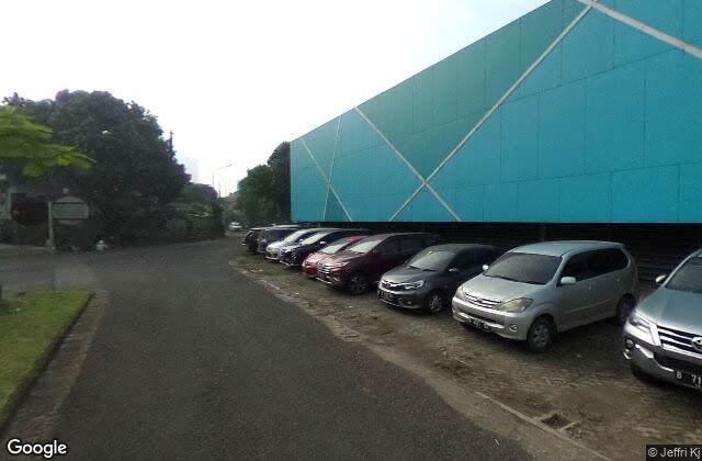 Street View of Courtyard Padel Club