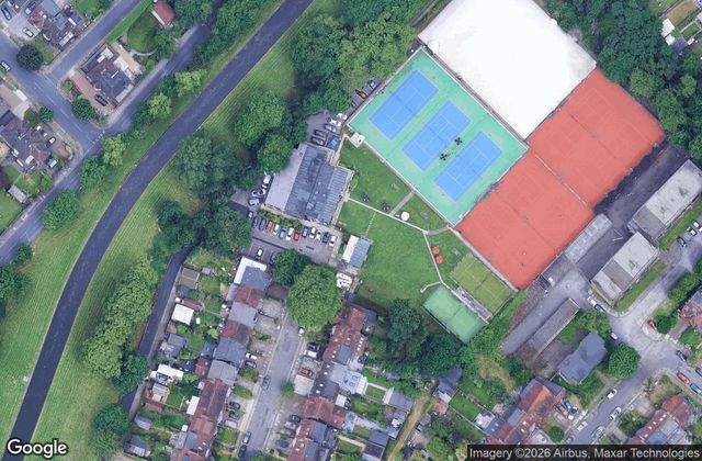 Satellite view of Hazelwood padel tennis club - Padel Tennis London